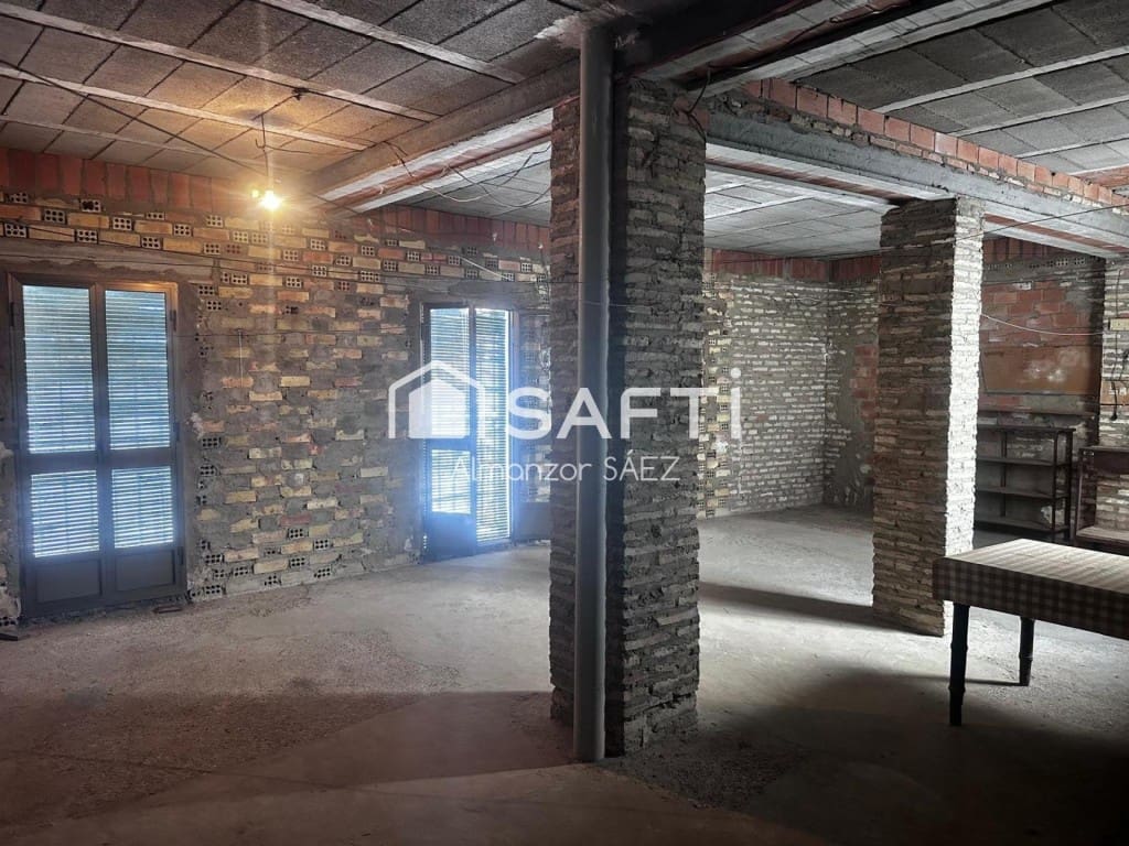 Adosado de 6 habitaciones en Carmona en venta - 229.000 € (Ref: 9595935)