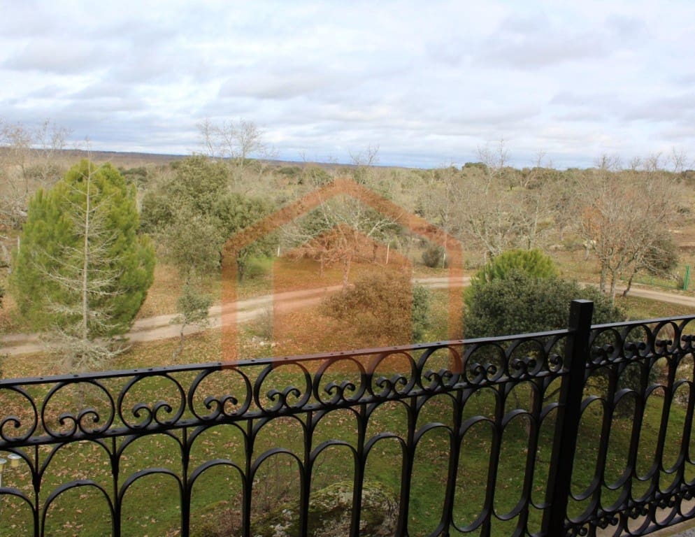 4 bedroom Finca/Country House for sale in Ciperez with pool garage - € 365,000 (Ref: 9595937)