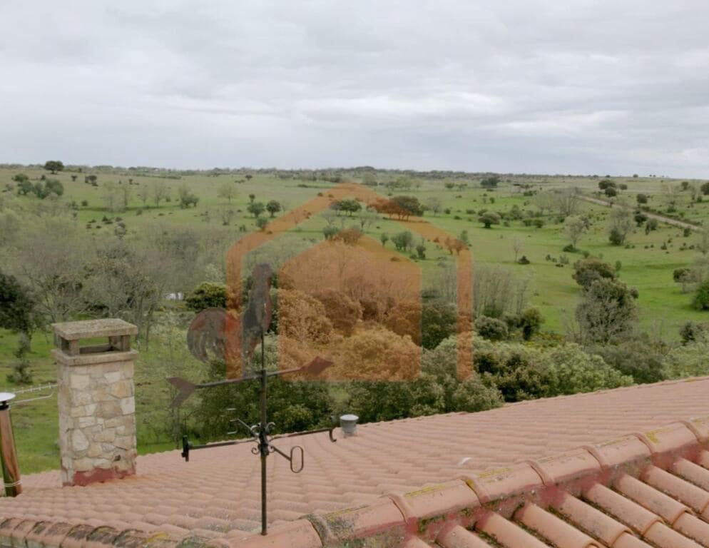 4 bedroom Finca/Country House for sale in Ciperez with pool garage - € 355,000 (Ref: 9595937)