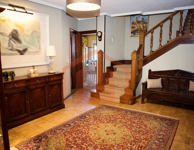 6 bedroom Finca/Country House for sale in Salamanca city - € 825,000 (Ref: 9595938)