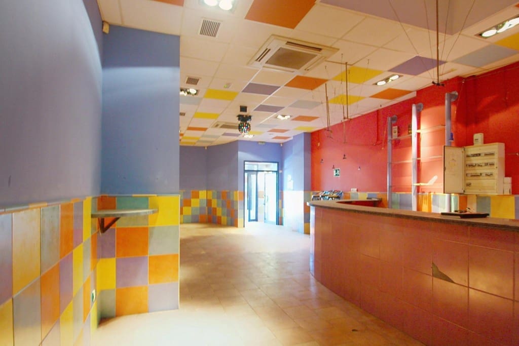 Commerciale in vendita in La Pobla de Farnals - 103.800 € (Rif: 9595940)