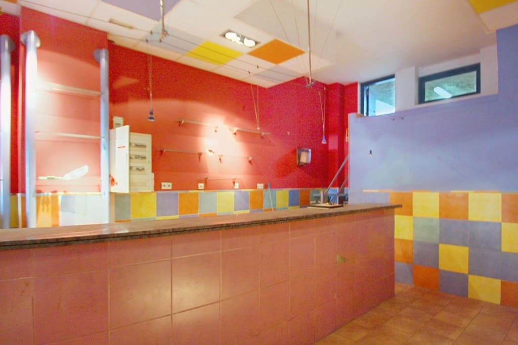 Commerciale in vendita in La Pobla de Farnals - 103.800 € (Rif: 9595940)