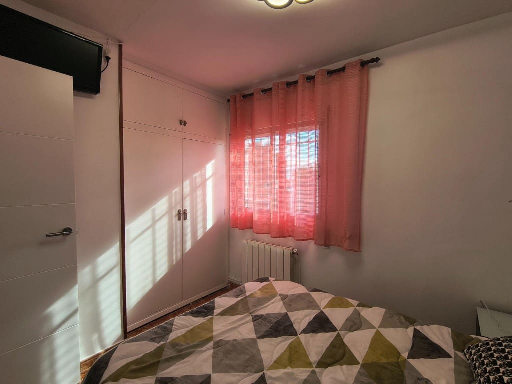 3 bedroom Villa for sale in Torrejon del Rey with garage - € 259,000 (Ref: 9595943)