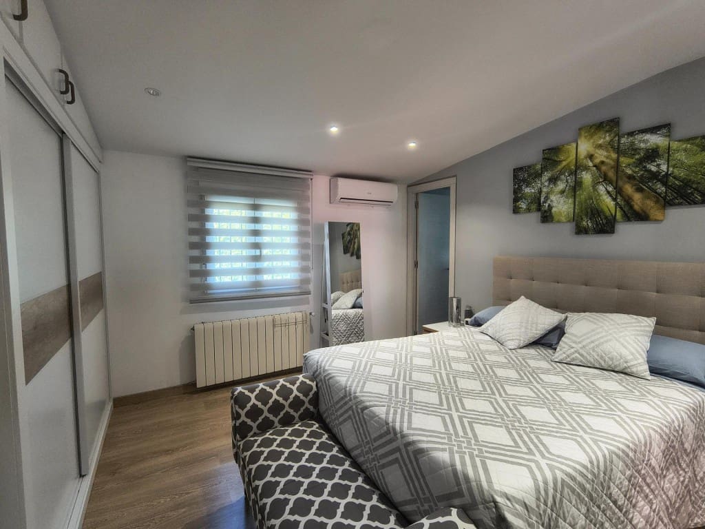 3 bedroom Villa for sale in Torrejon del Rey with garage - € 259,000 (Ref: 9595943)