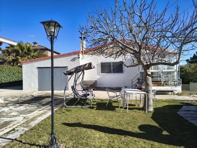 3 soverom Villa til salgs i Parque de las Castillas, Torrejón del Rey med garasje - € 259 000 (Ref: 9595943)