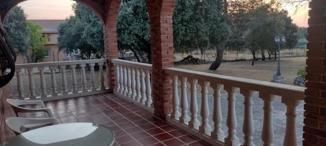 3 soverom Villa til salgs i Pioz - € 328 000 (Ref: 9595945)