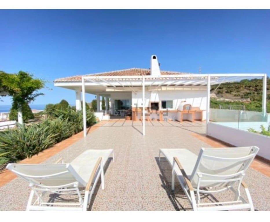 3 bedroom Villa for sale in Torrox - € 675,000 (Ref: 9595950)