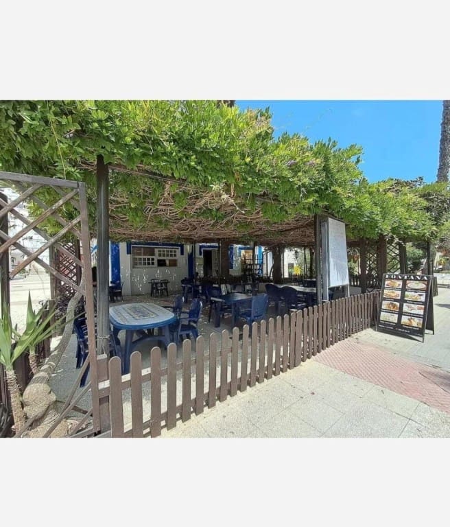 Kommersiell till salu i Salobrena - 207 260 € (Ref: 9595951)