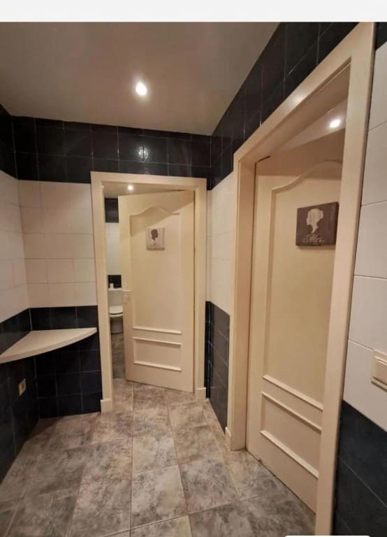 Kommersiell till salu i Salobrena - 207 260 € (Ref: 9595951)