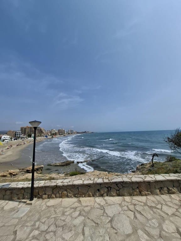 3 soverom Rekkehus til salgs i Oropesa  med garasje - € 191 000 (Ref: 9595959)