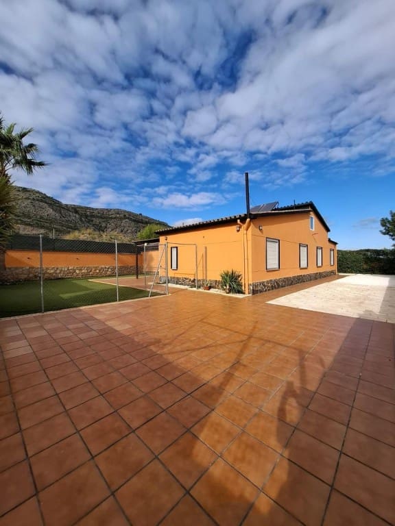 5 sovrum Villa till salu i Oropesa  - 269 000 € (Ref: 9595960)