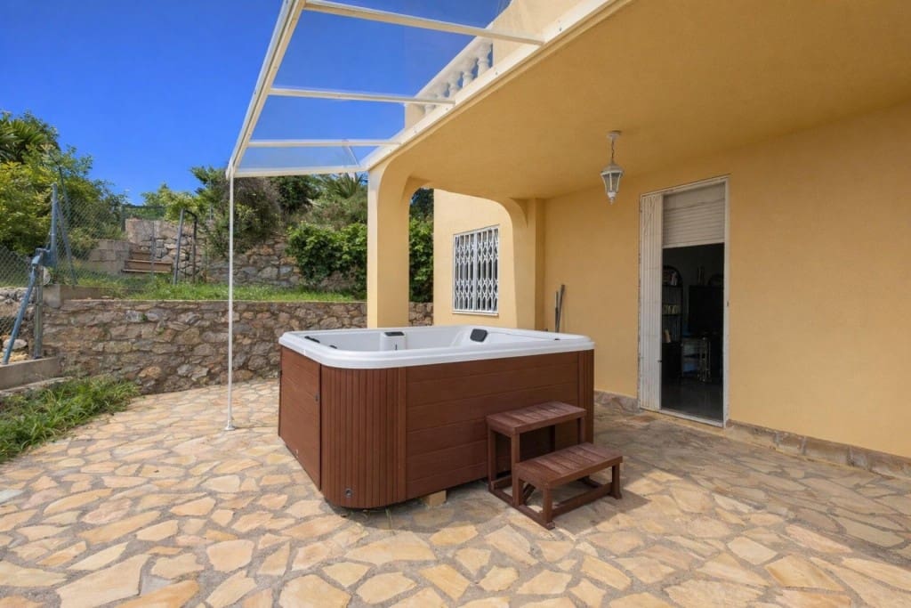 5 sovrum Villa till salu i Oropesa  med pool garage - 549 000 € (Ref: 9595965)