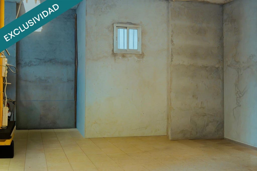 Commercial for sale in Parla - € 330,000 (Ref: 9595970)