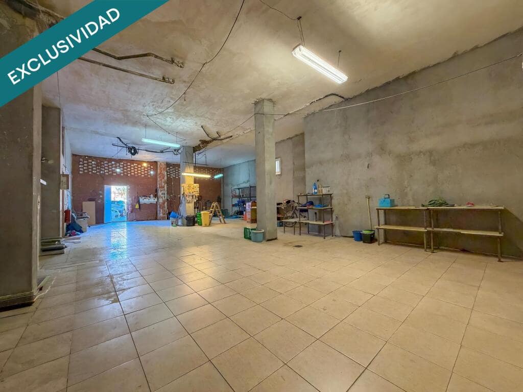 Kommersiell till salu i Parla - 330 000 € (Ref: 9595970)