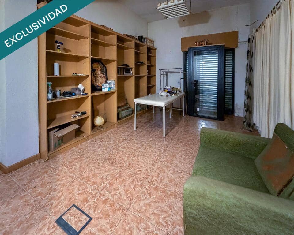 Kommersiell till salu i Parla - 330 000 € (Ref: 9595970)