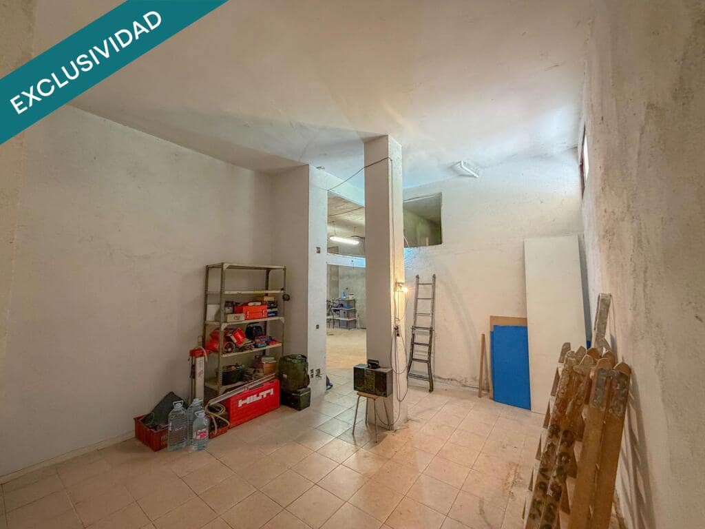 Kommersiell till salu i Parla - 330 000 € (Ref: 9595970)