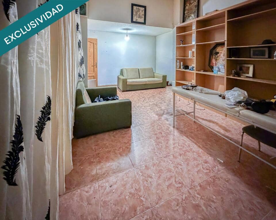Kommersiell till salu i Parla - 330 000 € (Ref: 9595970)