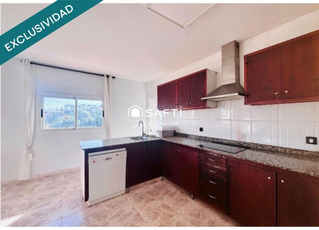 4 soveværelse Villa til salg i Olesa de Bonesvalls med garage - € 518.000 (Ref: 9595974)