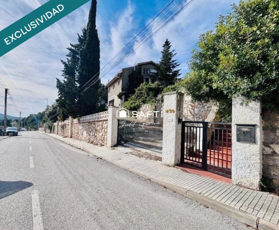 4 soveværelse Villa til salg i Olesa de Bonesvalls med garage - € 518.000 (Ref: 9595974)