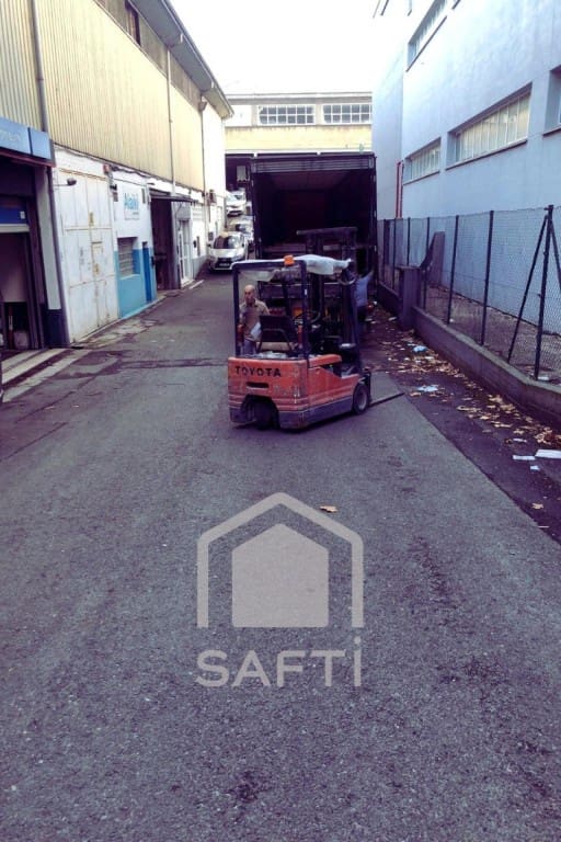 Commerciale in vendita in Astigarraga - 435.000 € (Rif: 9595981)