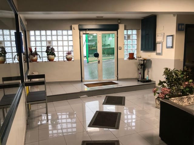 Commerciale in vendita in Astigarraga - 435.000 € (Rif: 9595981)