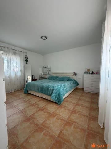 5 bedroom Villa for sale in Norte, Castelló de la Plana with pool garage - € 249,000 (Ref: 9595985)