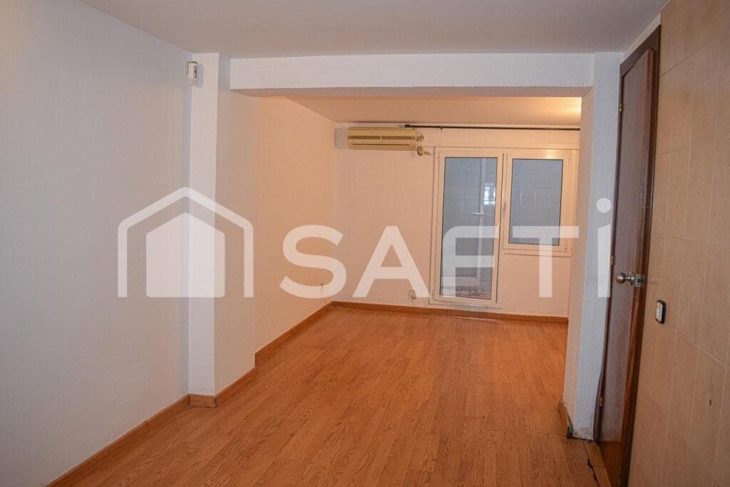 Local Commercial à vendre à Barcelone ville - 150 500 € (Ref: 9595986)