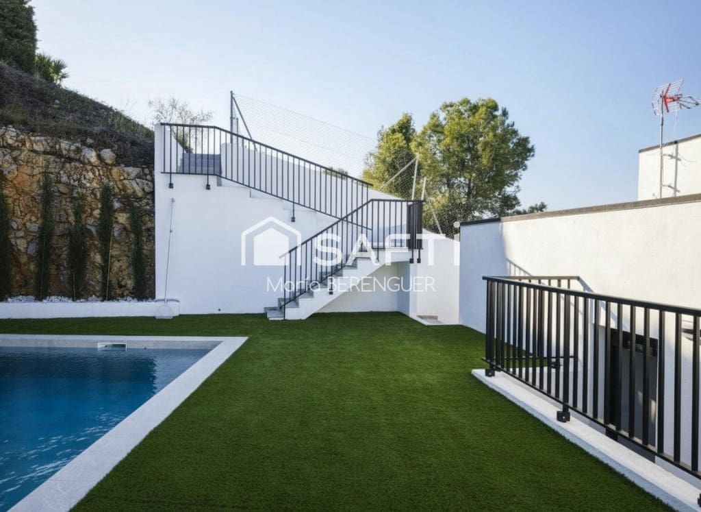 4 soveværelse Villa til salg i Calafell med swimmingpool garage - € 540.000 (Ref: 9595987)