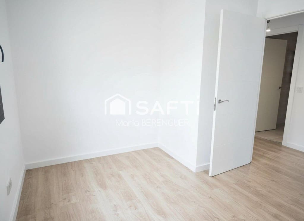 4 soveværelse Villa til salg i Calafell med swimmingpool garage - € 540.000 (Ref: 9595987)