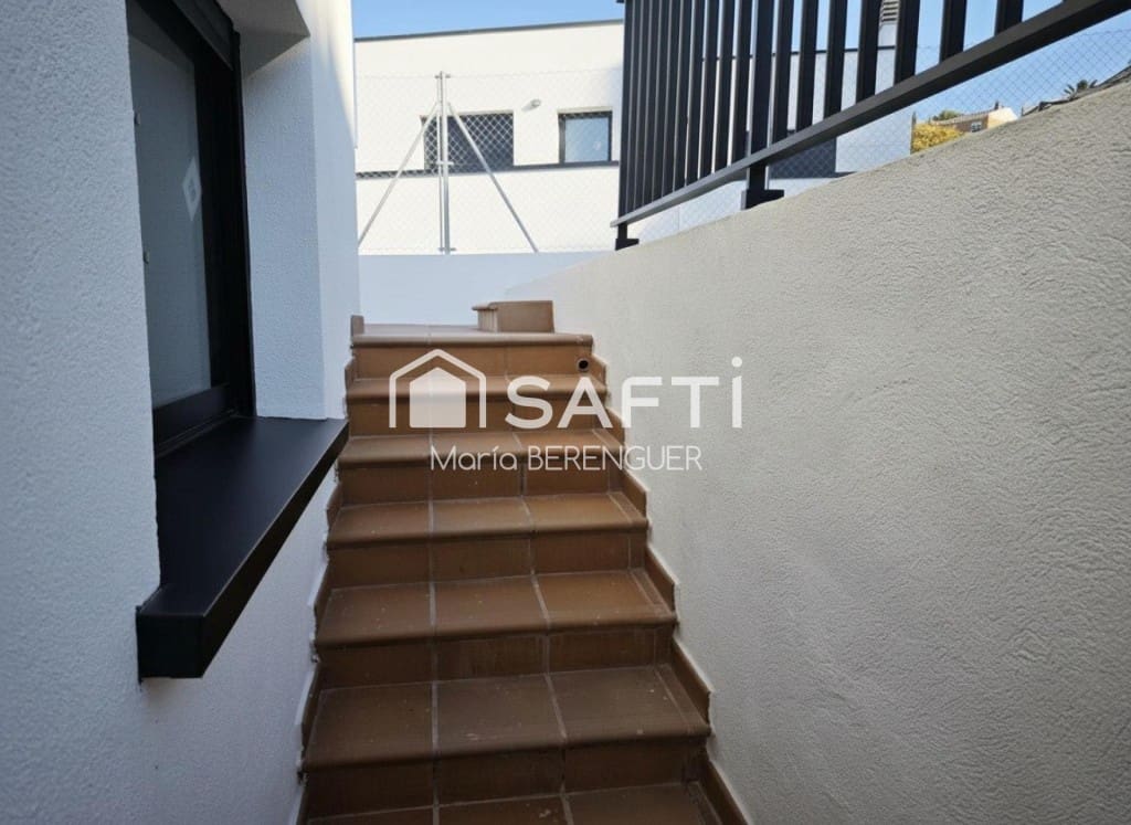 4 soveværelse Villa til salg i Calafell med swimmingpool garage - € 540.000 (Ref: 9595987)