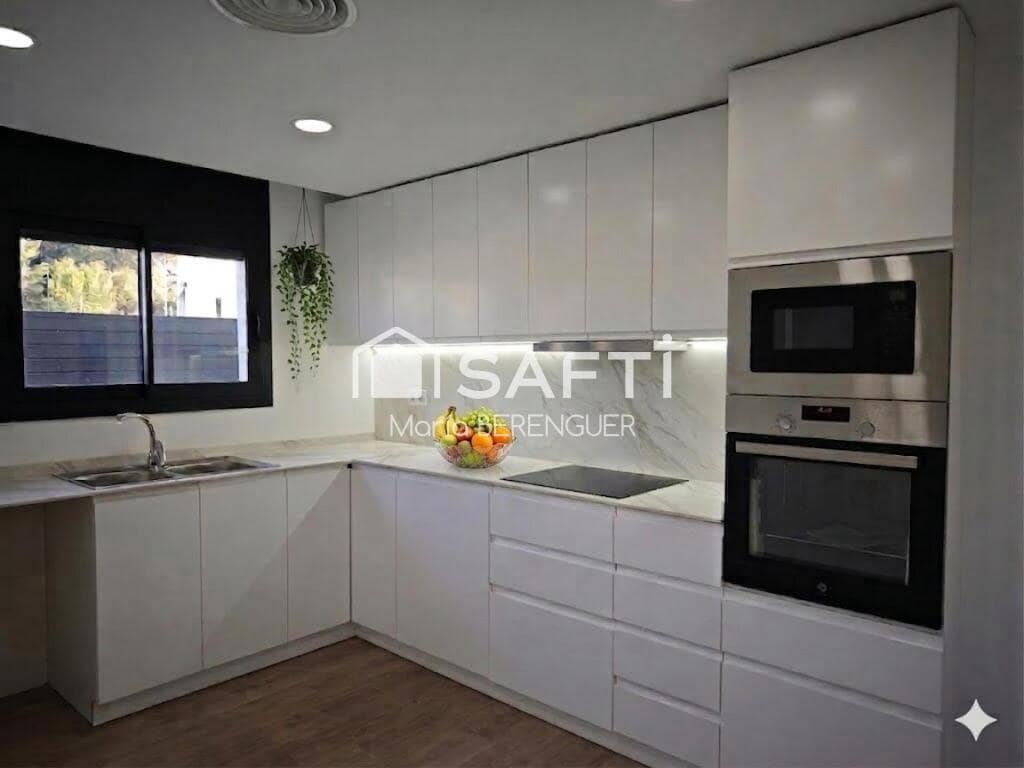 4 bedroom Villa for sale in Calafell with pool garage - € 540,000 (Ref: 9595987)