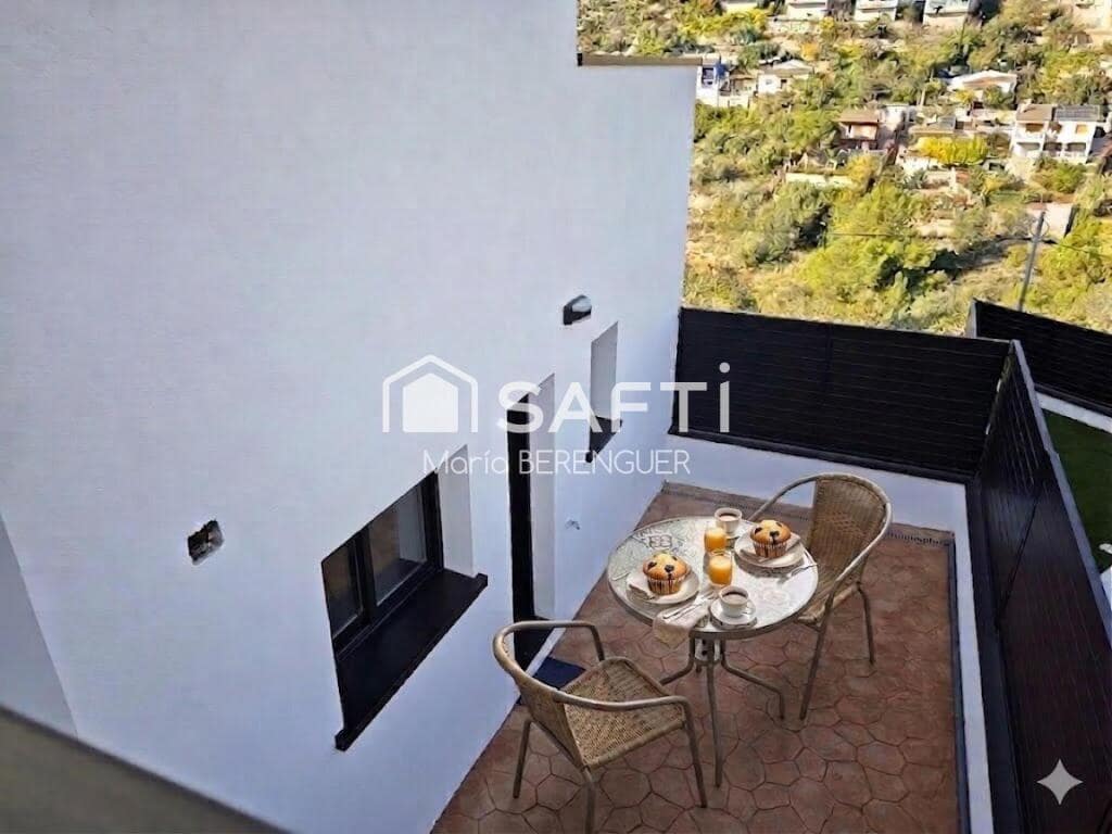 4 bedroom Villa for sale in Calafell with pool garage - € 540,000 (Ref: 9595987)