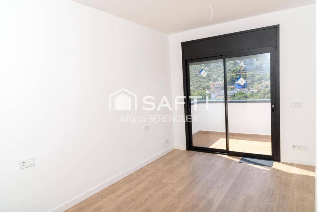 4 soveværelse Villa til salg i Calafell med swimmingpool garage - € 540.000 (Ref: 9595987)