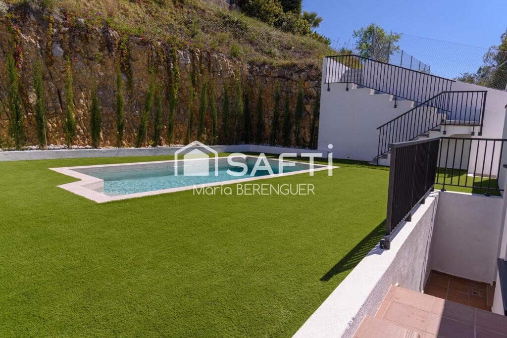 4 soveværelse Villa til salg i Calafell med swimmingpool garage - € 540.000 (Ref: 9595987)