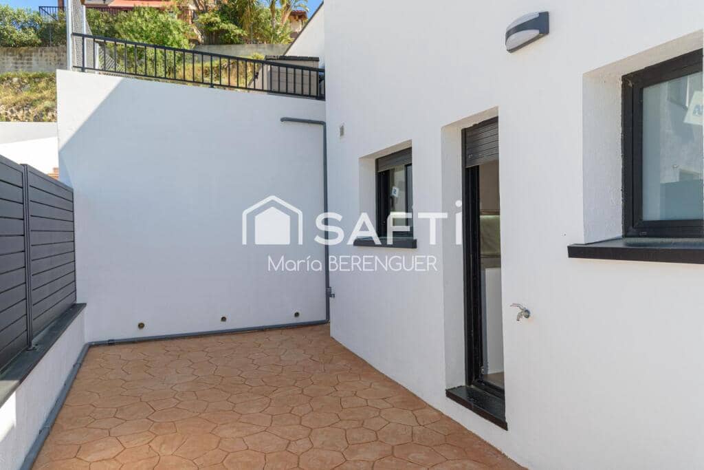 4 soveværelse Villa til salg i Calafell med swimmingpool garage - € 540.000 (Ref: 9595987)
