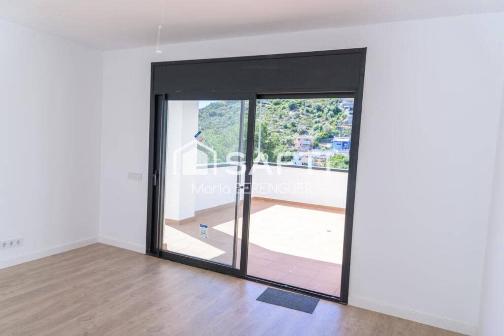 4 soveværelse Villa til salg i Calafell med swimmingpool garage - € 540.000 (Ref: 9595987)