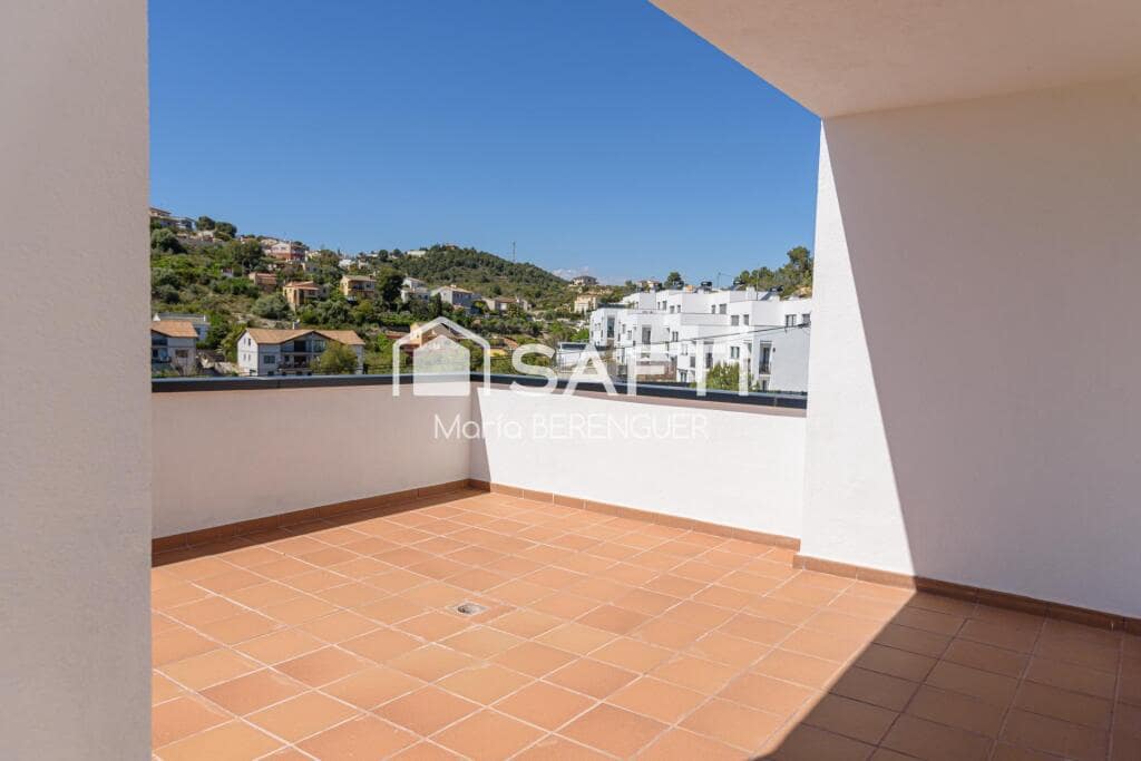 4 soveværelse Villa til salg i Calafell med swimmingpool garage - € 540.000 (Ref: 9595987)