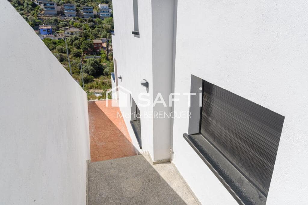 4 soveværelse Villa til salg i Calafell med swimmingpool garage - € 540.000 (Ref: 9595987)