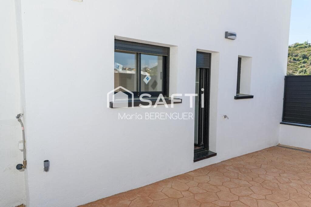 4 soveværelse Villa til salg i Calafell med swimmingpool garage - € 540.000 (Ref: 9595987)