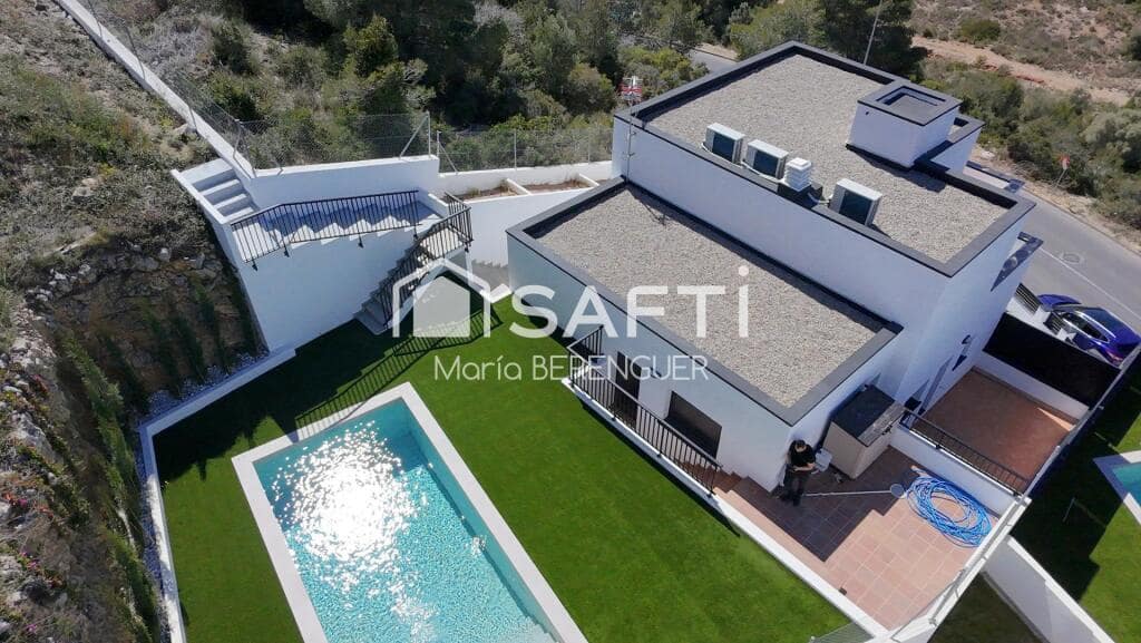 4 soveværelse Villa til salg i Calafell med swimmingpool garage - € 540.000 (Ref: 9595987)