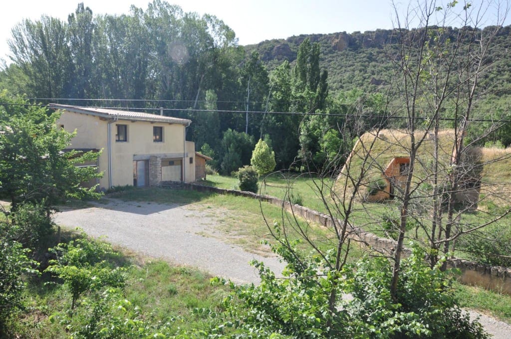 4 bedroom Finca/Country House for sale in Siguenza - € 795,000 (Ref: 9595991)