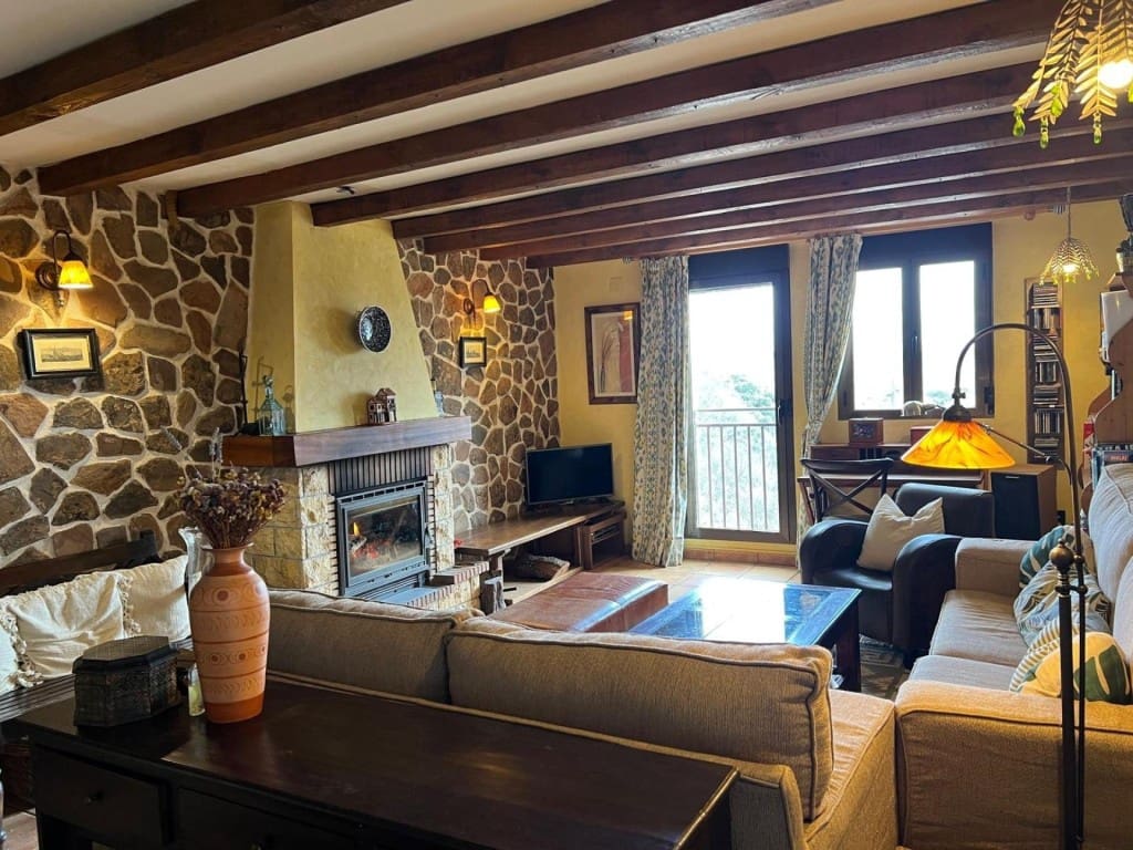 2 bedroom Finca/Country House for sale in Condemios de Arriba - € 125,000 (Ref: 9595992)