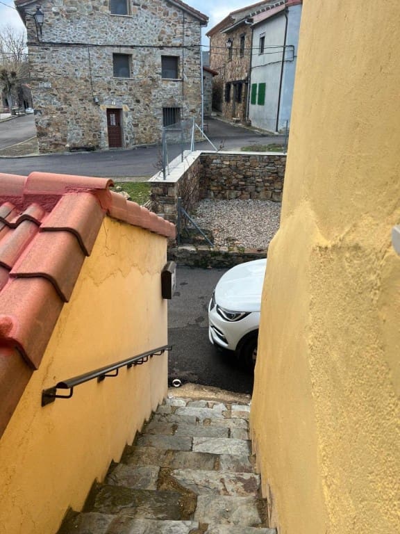 2 bedroom Finca/Country House for sale in Condemios de Arriba - € 125,000 (Ref: 9595992)