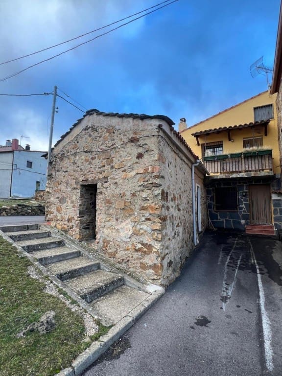 2 bedroom Finca/Country House for sale in Condemios de Arriba - € 125,000 (Ref: 9595992)