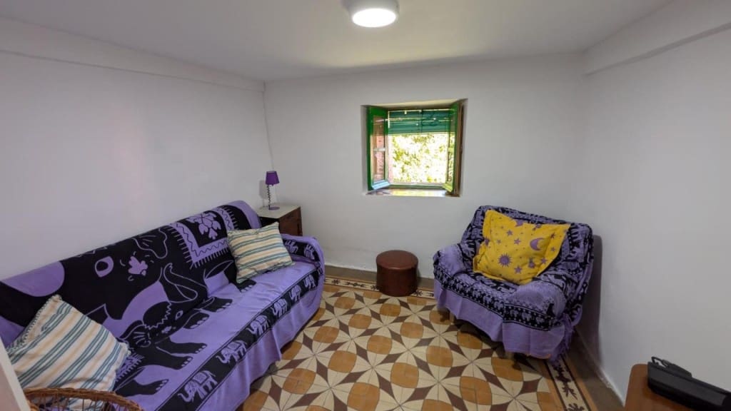 4 bedroom Villa for sale in Condemios de Arriba - € 60,000 (Ref: 9595993)