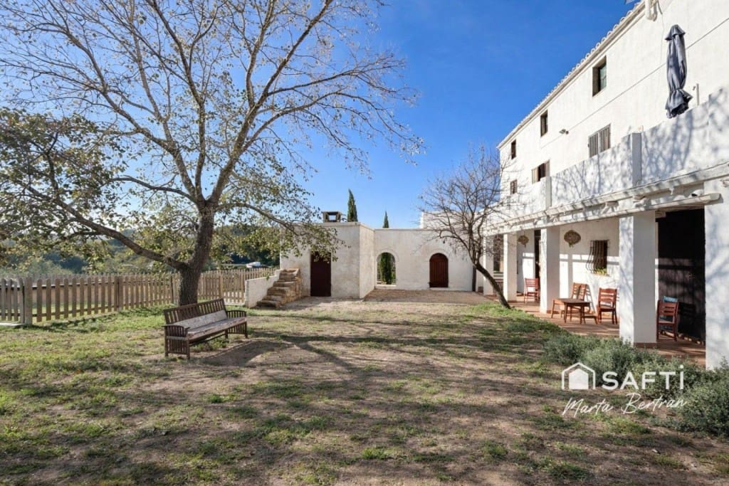 10 slaapkamer Finca/Landhuis te koop in Piera met zwembad - € 1.250.000 (Ref: 9595998)