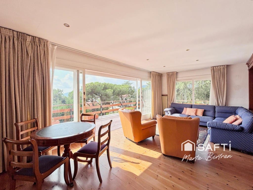 5 bedroom Finca/Country House for sale in Sant Feliu de Codines with pool garage - € 680,000 (Ref: 9595999)