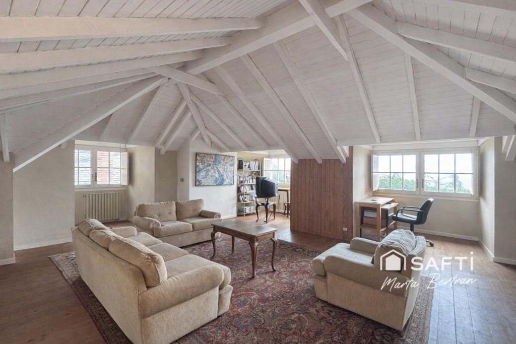 5 bedroom Finca/Country House for sale in Sant Feliu de Codines with pool garage - € 680,000 (Ref: 9595999)