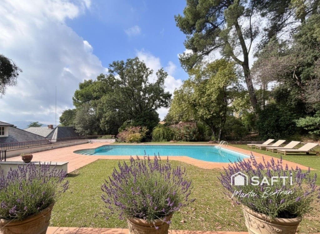 5 bedroom Finca/Country House for sale in Sant Feliu de Codines with pool garage - € 680,000 (Ref: 9595999)