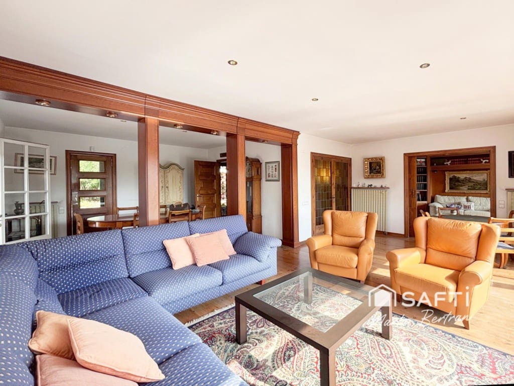 5 bedroom Finca/Country House for sale in Sant Feliu de Codines with pool garage - € 680,000 (Ref: 9595999)